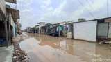 Perabot Rumah Warga Muara Angke Jakut Rusak Akibat Tergenang Banjir Rob