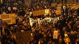 Protes Pembatasan Libur Natal, Ratusan Orang Demo di Barcelona