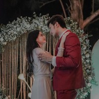 Aditya Zoni dan Yasmine Ow diketahui resmi menikah pada 28 Desember 2021 dan kini telah dikaruniai seorang putra. Keduanya memilih untuk menikah muda. Saat itu Yasmin masih berusia 20 tahun dan Aditya 21 tahun. Foto: Instagram/real_aditya1