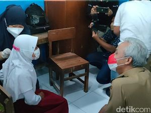 Ganjar Janjikan Percepatan Vaksinasi 2 Juta Anak di Jateng