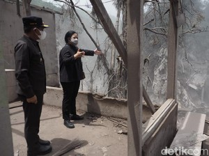 Puan Datang ke Lokasi Terdampak Erupsi Semeru, Relawan Dapat Kartu BPJS