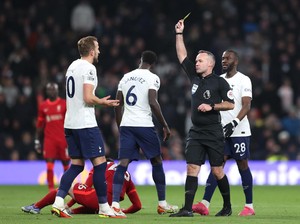 Klopp Juga Heran VAR Enggak Intervensi Pelanggaran Harry Kane