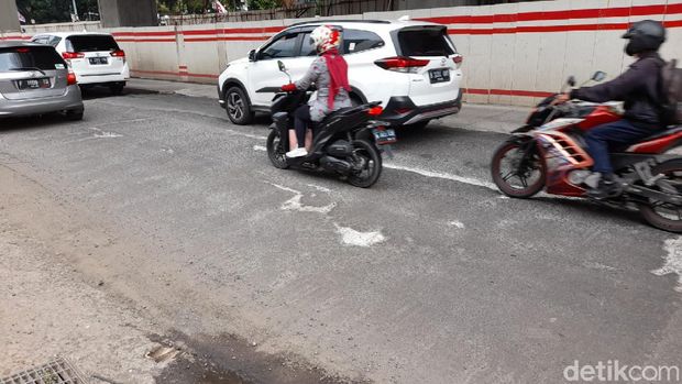 Jl HR Rasuna Said, Jakarta Selatan, kondisi terakhir 20 Desember 2021. (Marteen Ronaldo Pakpahan/detikcom)
