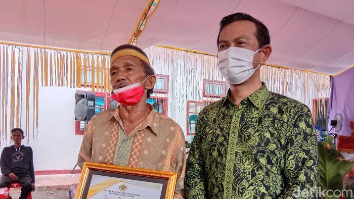 Kakek Muslim di Minahasa Sulut yang hibahkan tanah untuk gereja dapat penghargaan
