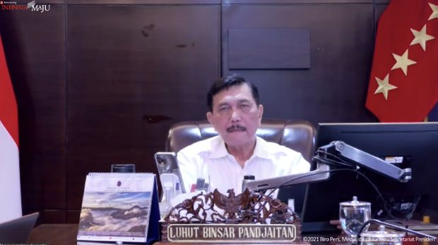 Keterangan Pers Menteri terkait Evaluasi PPKM, Jakarta, Senin (20/12/2021). (Tangkapn layar youtube Sekpres RI)