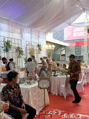 Kisah viral wanita ini hadiri acara pernikahan pemilik toko grosir.