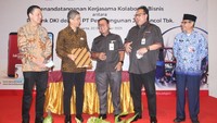 Penandatanganan nota kesepahaman tersebut dilakukan oleh Direktur Pembangunan Jaya Ancol, Febrina Intan dengan Direktur Kredit UMK dan Usaha Syariah Bank DKI, Babay Parid Wazdi disaksikan Direktur Utama Bank DKI, Fidri Arnaldy, Direktur Keuangan Bank DKI, Romy Wijayanto, Komisaris Utama Pembangunan Jaya Ancol, Thomas Lembong, Direktur Utama Pembangunan Jaya Ancol, Teuku Sahir Syahali, dan Kepala Bidang Usaha Transportasi, Properti dan Keuangan BP BUMD DKI Jakarta, Pujiono.