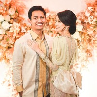 Belva Davara telah resmi melamar Sabrina Anggraini. Pengusaha muda pendiri aplikasi belajar Ruangguru tersebut mengutarakan niatnya untuk mempersunting Sabrina di depan keluarga. Foto: Instagram