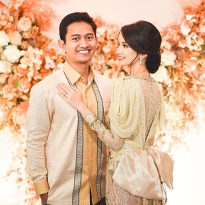 10 Momen Manis CEO Ruangguru Belva Devara Resmi Melamar Sabrina Anggraini 10 Momen Manis CEO Ruangguru Belva Devara Resmi Melamar Sabrina Anggraini