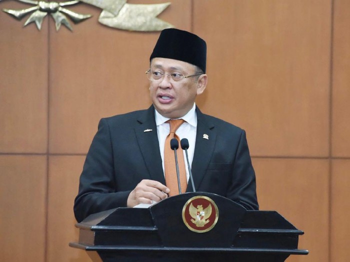 Lantik Anggota MPR PAW, Bamsoet Ajak Bentuk Relawan 4 Pilar di Dapil