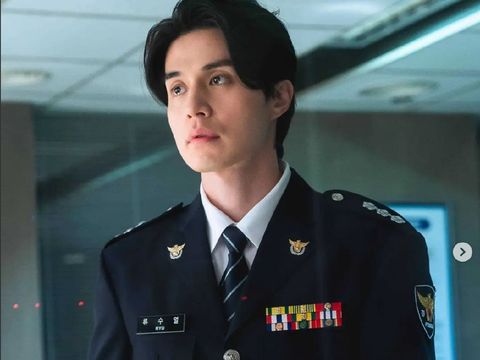 Lee Dong Wook dalam drama Korea Bad and Crazy
