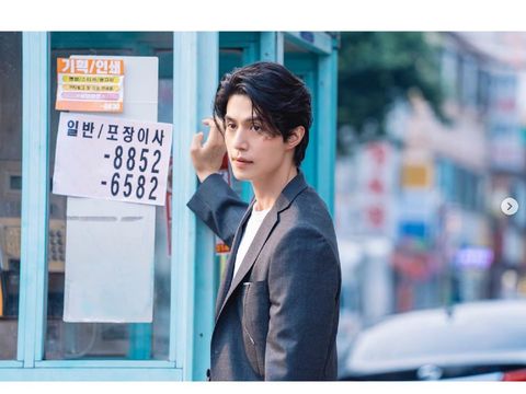 Lee Dong Wook dalam drama Korea Bad and Crazy Lee Dong Wook dalam drama Korea Bad and Crazy