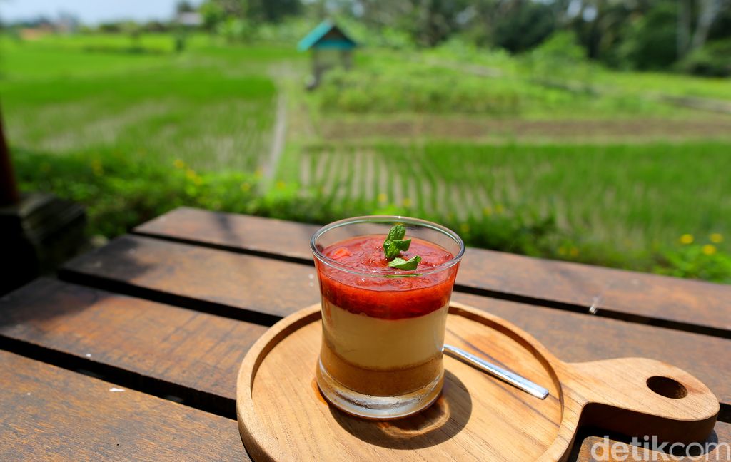 Makan di Kelapa Muda Ubud, Bali bikin Syahdu