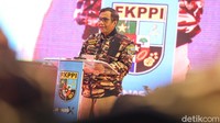 Menteri Koordinator Bidang Politik, Hukum dan Keamanan RI Menteri Politik Hukum dan Ham Mahfud MD secara resmi membuka Musyarawah Nasional (Munas) Forum Komunikasi Putra Putri Purnawirawan TNI/Polri (FKPPI), yang berlangsung di Hotel Sultan, Jakarta, Senin (20/12/2021).