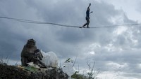 Selain itu festival ini digelar sebagai upaya menjaga serta melestarikan Tebing Hawu yang termasuk kawasan konservasi Karst Citatah.  