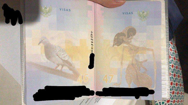 Paspor Paspor yang dicoreti oleh oknum TNI.