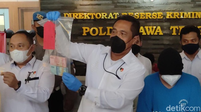 Polisi mengamankan sejumlah barang bukti (barbuk) dalam kasus prostitusi selebgram dan disc jockey (DJ) warga negara (WN) Brazil di Semarang.