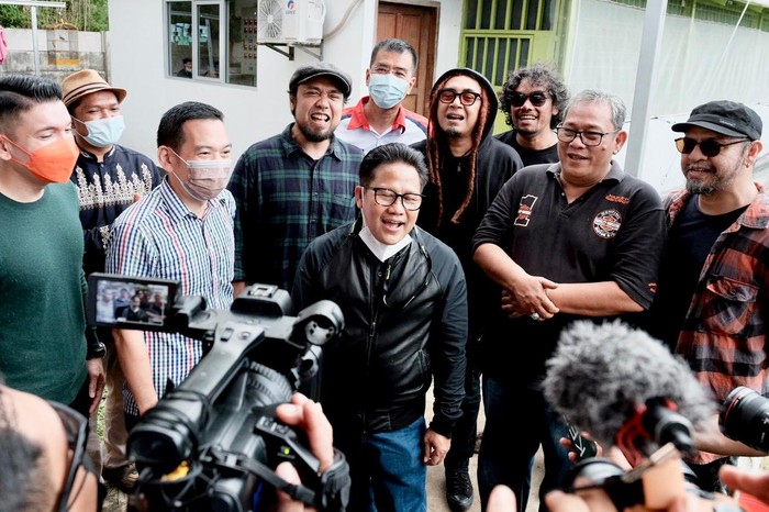 Pria yang kerap disapa Cak Imin itu mengatakan memelihara burung berkicau menjadi sarananya mencari hiburan di sela-sela kesibukan.