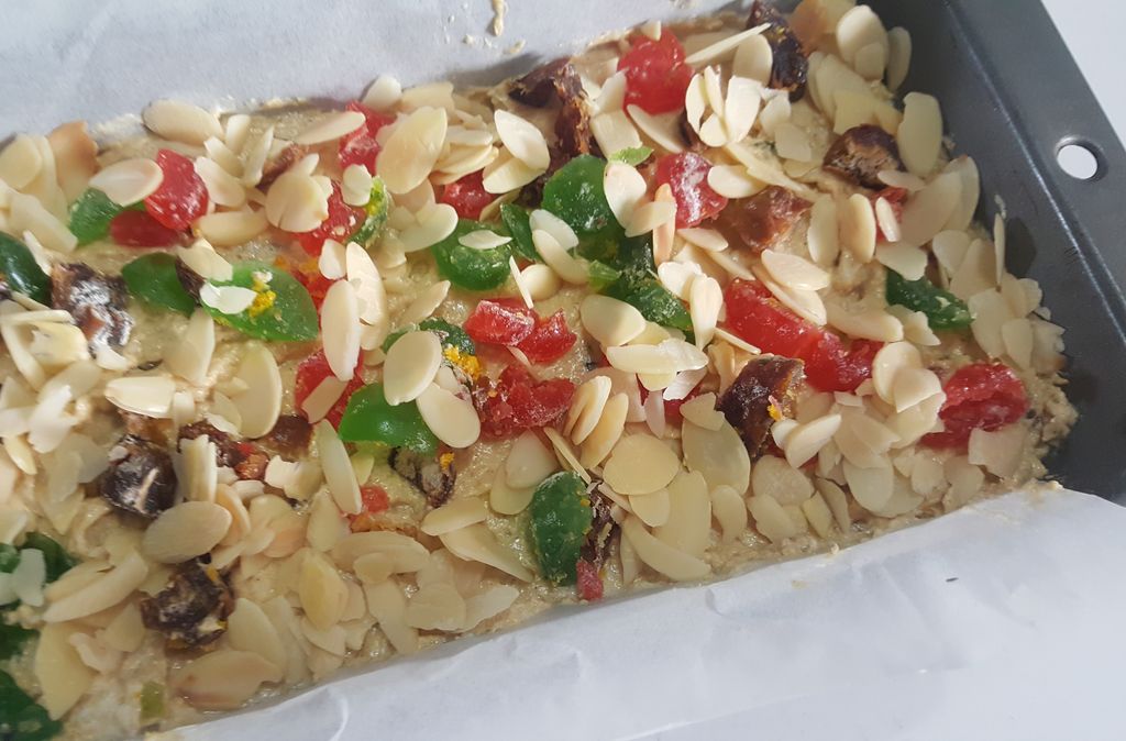 Resep Cake Ceri dan Kurma