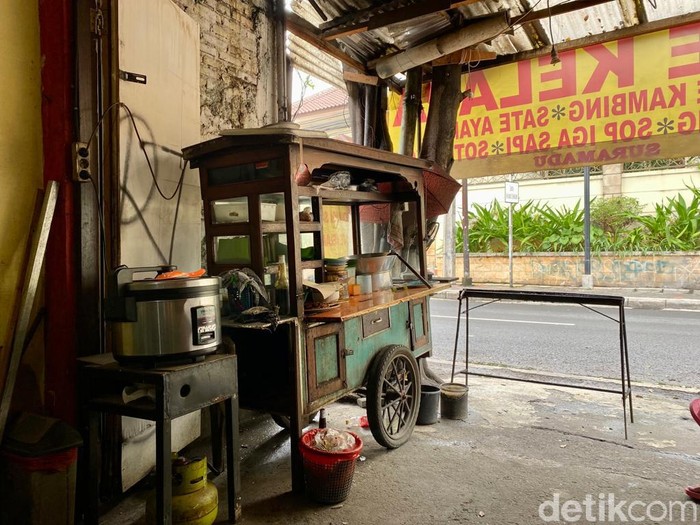 Sate kelapa warung Suramadu Sate kelapa warung Suramadu