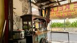 Di Tebet Ada Warung Sate Kelapa khas Surabaya yang Legendaris