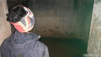 Benteng Pasir Kolecer dan Benteng Pasir Laja dibangun dengan mempekerjakan penduduk sekitar. Bahan-bahannya pun berasal dari penduduk yang dibeli oleh Belanda. 