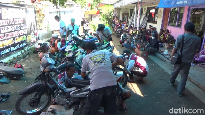 servis dan ganti oli gratis untuk pengungsi semeru
