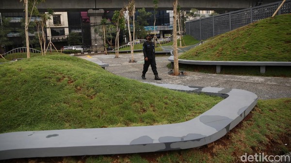 Taman Maju Bersama di Panglima Polim Asri Banget