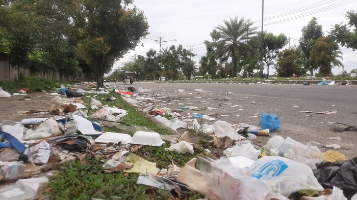 Tumpukan sampah di Pekanbaru (Raja-detikcom)