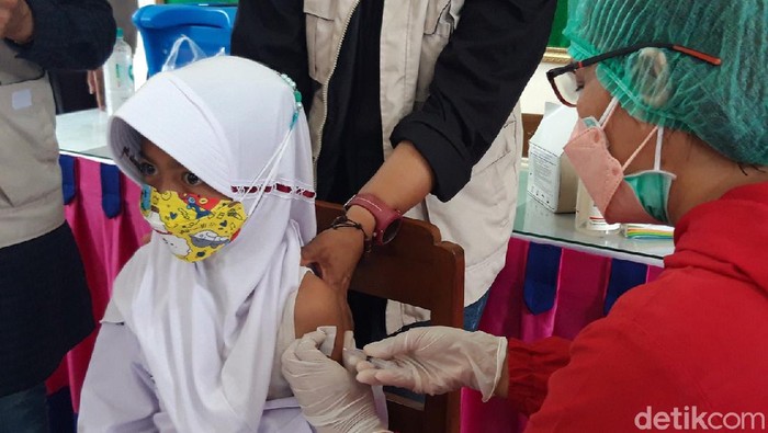 Vaksinasi COVID-19 untuk anak usia 6-11 tahun di Boyolali, Jawa Tengah, dimulai hari ini. Sebanyak 95.426 anak menjadi target sasaran.