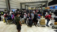 Sebelumnya DPR meminta pemerintah mempertimbangkan aturan selama Natal dan tahun baru 2022 (Nataru) setelah konfirmasi kasus pertama varian Omicron.