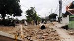 Tanam Pisang Warga Protes Jalan Rusak di Pekanbaru