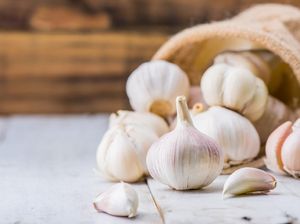 7 Obat Kolesterol Alami yang Mudah Dicari, dari Bawang Putih Sampai Ketumbar
