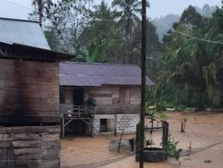 Banjir Bandang Terjang 3 Desa di Lahat Sumsel, 1 Jembatan Hancur