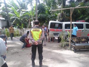 Bocah 12 Tahun di Blitar Tewas Tertimpa Dahan Pohon