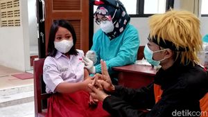 Ditemani Naruto hingga Spider-Man, Anak-anak di Solo Divaksinasi