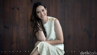 Elvira Devinamira mengaku hobi berkuda itu sudah dia tekuni sejak tahun 2018. Foto: Ari Saputra/detikHOT