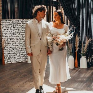 7 Potret Pengantin Viral, Cantik Pakai Gaun Pernikahan Bekas Rp 40 Ribu
