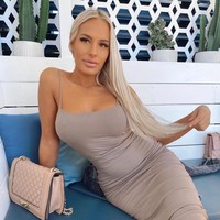 Jika melihat penampilan Gemma Walker sekarang, kamu mungkin tidak akan percaya bahwa ia pernah mengalami anoreksia dan bulimia hingga tubuhnya kurus kering. Ia mengatakan jika hal tersebut disebabkan karena bullying dan tekanan dari keluarga. Foto: Instagram @gemswalker