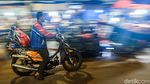 Hiruk Pikuk Aktivitas di Pasar Kebayoran Lama Jelang Nataru