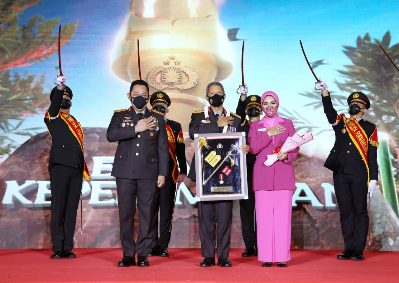 Kapolri Jenderal Listyo Sigit menghadiri acara pembinaan tradisi pra-pengakhiran dinas Pati Polri tahun 2021