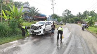 Fortuner Vs MuX Adu Banteng di Muba Sumsel, 1 Orang Tewas