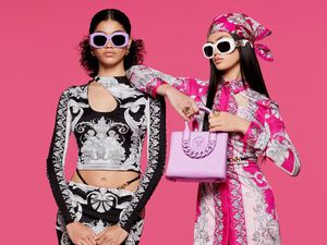 10 Koleksi Terbaru Versace Pra-Musim Gugur 2022