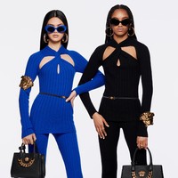 Inilah koleksi busana Versace untuk pra-musim gugur 2022. Foto: dok. Versace.