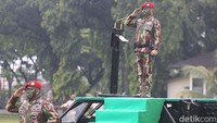 Dudung mengatakan penyematan 3 brevet dari Kopassus ini merupakan sebuah kehormatan sekaligus kebanggaan tersendiri bagi dirinya.