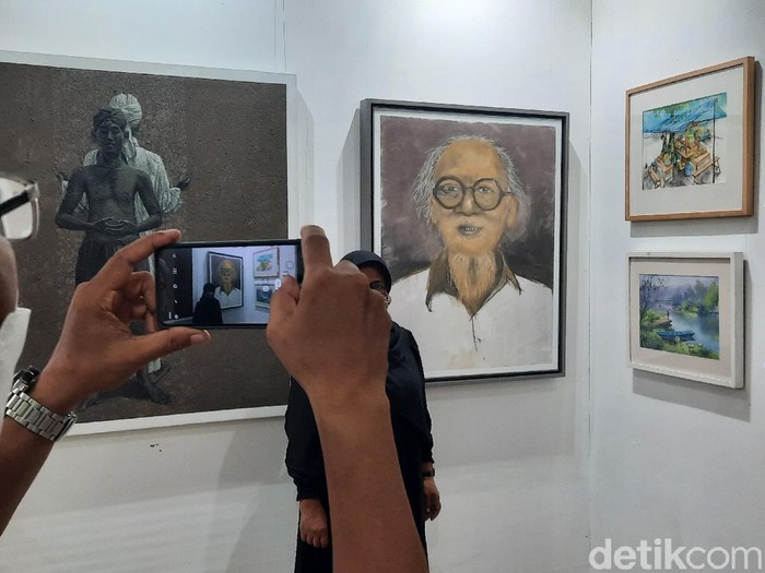 Karya-karya yang dipajang di pameran seni rupa Srawung Rasa di galeri Peace Village, Taraman, Ngaglik, Sleman (Jauh Hari Wawan S/detikcom)