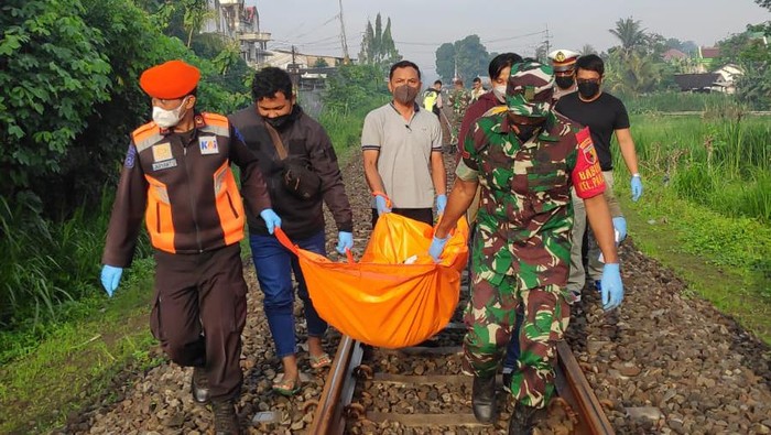 Pria Blitar Tabrakkan Diri ke KA Malabar