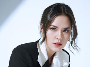 Raisa Ungkap 8 Rahasia Padu Padan Tampil Elegan dan Stylish