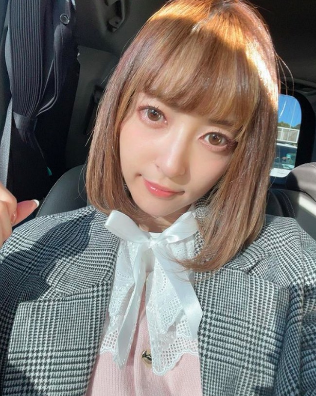 Sayaka Kanda lebih dikenal sebagai pengisi suara film Frozen versi Jepang. Dia merupakan putri dari seniman Jepang yakni aktor Masaki Kanda dan penyanyi Seiko Matsuda Foto: dok. Instagram/@sayakakanda