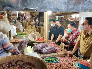Satgas Pangan Majalengka Sidak Pasar Tradisional Pantau Harga Jelang Nataru